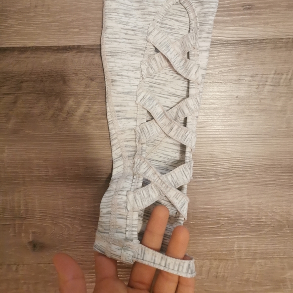 High waisted cross back leggings - Picture 3 of 5